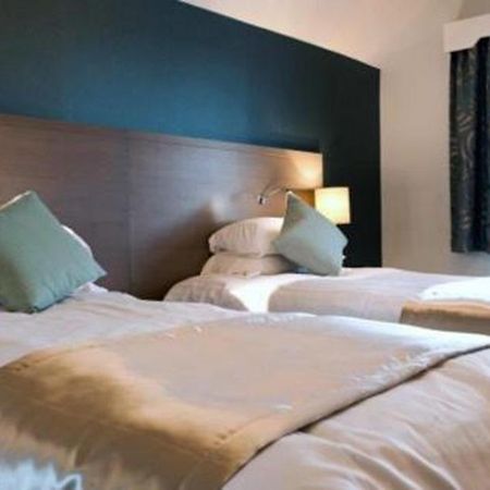 The Portland Hotel Wetherspoon 체스터필드 외부 사진