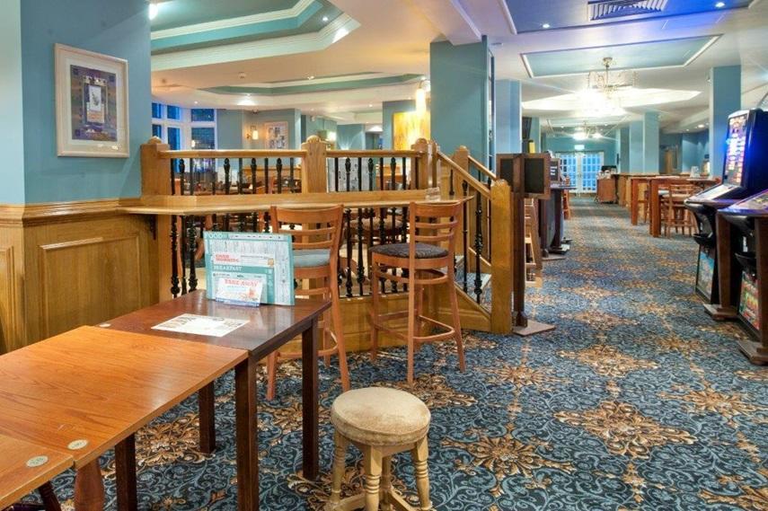 The Portland Hotel Wetherspoon 체스터필드 외부 사진