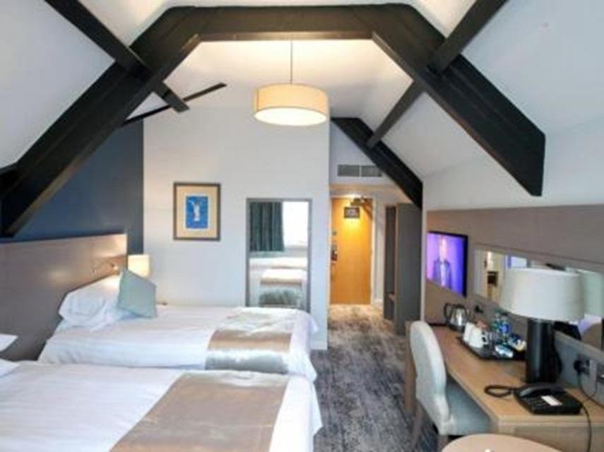 The Portland Hotel Wetherspoon 체스터필드 외부 사진